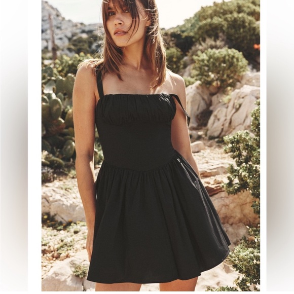 Zara VOLUMINOUS SKIRT DRESS - Picture 1 of 9